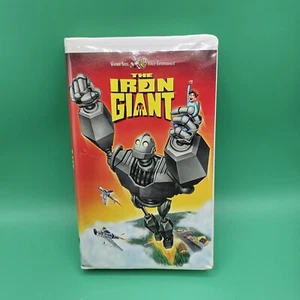 THE IRON GIANT MOVIE VHS-CLAMSHELL-WARNER BROS FAMILY ENTERTAINMENT Rare VG+ VTG - Picture 1 of 4