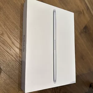 Scatola originale per Apple MacBook Pro 15 pollici A1398 + adesivi -SOLO SCATOLA VUOTA - Foto 1 di 2