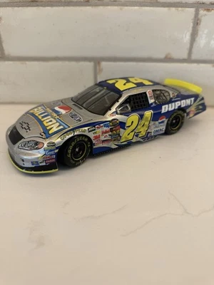 Jeff Gordon 2004 escala 1/24 #24 Pepsi mil millones de dólares Pepsi 400 versión de carreras Foto 1 de 4