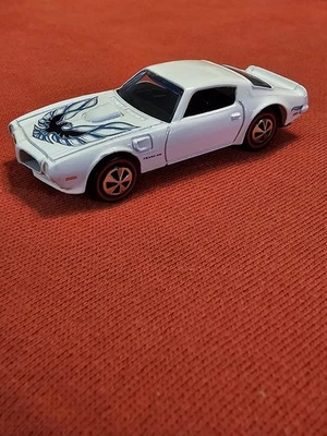 Hot Wheels Firebird TransAm con intercambio de ruedas línea roja personalizado Foto 1 de 4