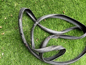 2 X Schwalbe 700 X 23c Durano Plus Road Folding Tyres - Picture 1 of 6