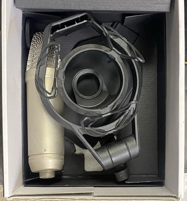 Rode NT1-A Studio Condenser Microphone Silver w/Shock Mount NO CABLES - Image 1 of 4