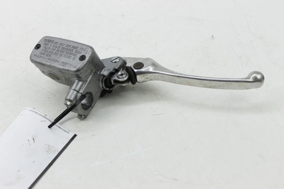 Главный цилиндр переднего тормоза 96 Honda Interceptor 750 Vfr750f 45510-MZ7-305 - Изображение 1 из 4