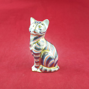 Royal Crown Derby Paperweight - Cat Imari Pattern (Silver Stopper) - RCD 2353