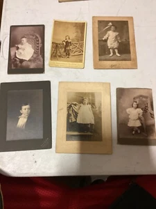Antico set di sei cartoline/foto armadio 2 di bambini - Foto 1 di 9