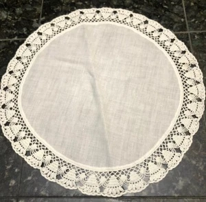 Vintage Cream  Round Linen Doily With Crochet Trim 14.5” Diameter - Picture 1 of 7
