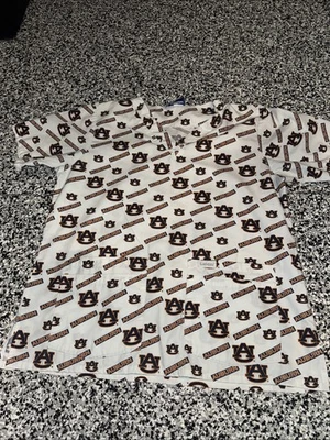 Auburn Tigers Unisex Scrub Top L/XL (50) - Image 1 of 4