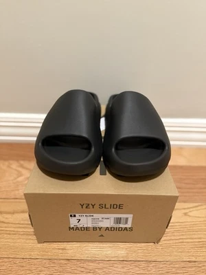 阿迪达斯 Yeezy Slide Onyx (HQ6448) 男式 5-13 码(100% 正品带标签) — 第 1/3 张图片