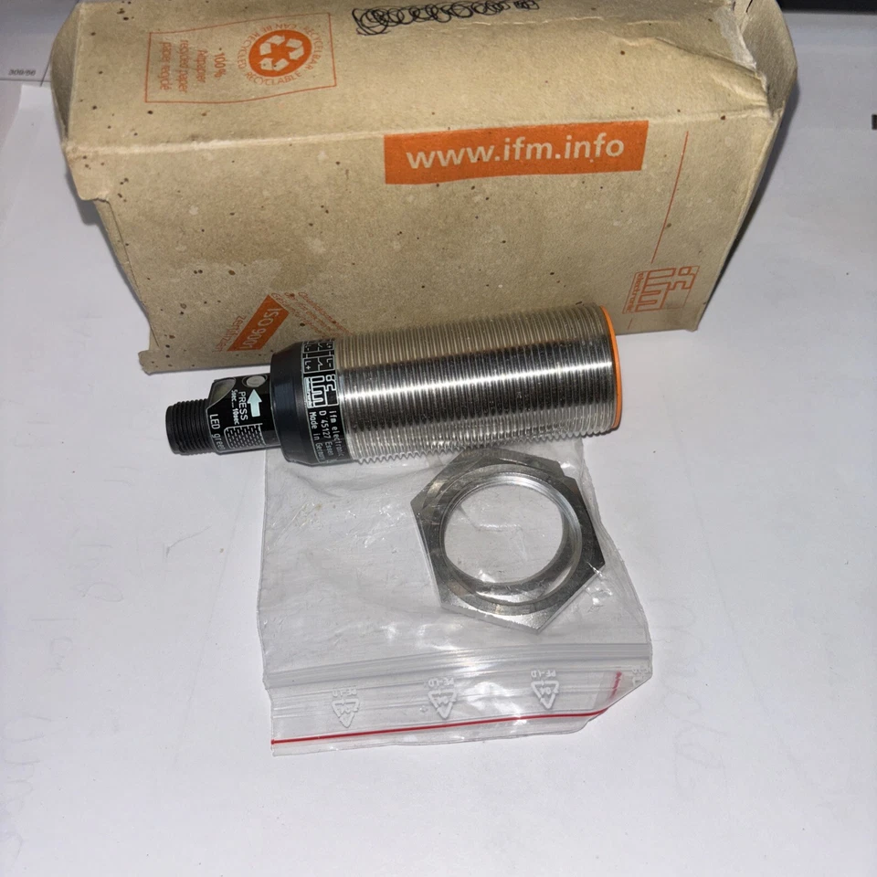 IFM KN5100 Level Sensor  KNM30BSAFPKG/US - Image 1 of 1
