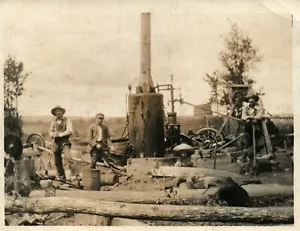RPPC Lumber Yard Moonshine? Attrezzatura segheria lavoratori uomo ragazzo legno PC B261 - Foto 1 di 2