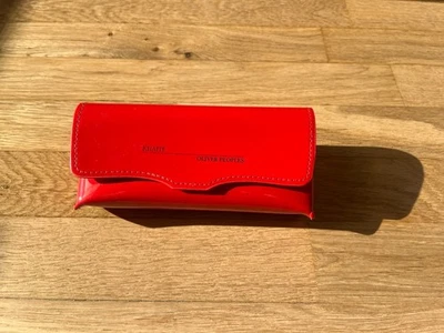 Estuche para gafas de sol Oliver Peoples X Khaite edición limitada Foto 1 de 3