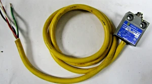 ✌️SQUARE D 9007MS01S0300 SERIES B COMPACT ENCLOSED LIMIT SWITCH PUSH BUTTON - Picture 1 of 4