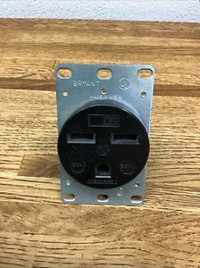 Black 2P 3W Flush Grounding Receptacle 30A 250V NEMA 6-30R - Picture 1 of 4