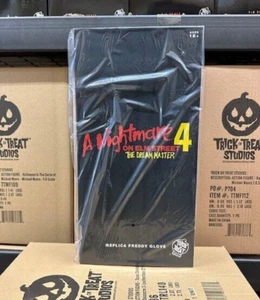 Trick or Treat Studios Freddy Krueger A Nightmare On Elm Street 4 Deluxe Glove