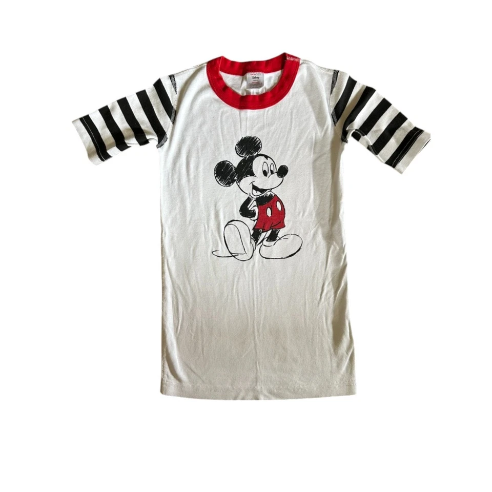 Pijama Hanna Andersson x Disney branco estampa Mickey Mouse manga curta top 12 - Imagem 1 de 4
