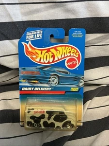 Hot Wheels Dairy Delivery #1004 got milk - Picture 1 of 3