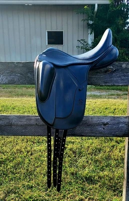 "Silla de montar Fairfax Gareth monoflap negra ajustable garganta caballo doma 17,5""" Foto 1 de 4