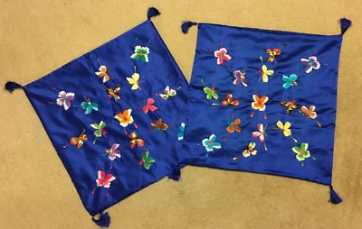 Fundas de almohada de mariposa bordadas asiáticas satinadas hechas a mano 19" LEER Foto 1 de 4