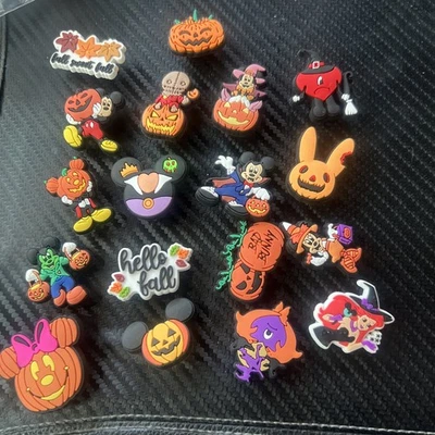 Dijes para zapatos de resina calavera fantasma Halloween 18 piezas aleatorios para cocodrilos o cordones para zapatos Foto 1 de 4