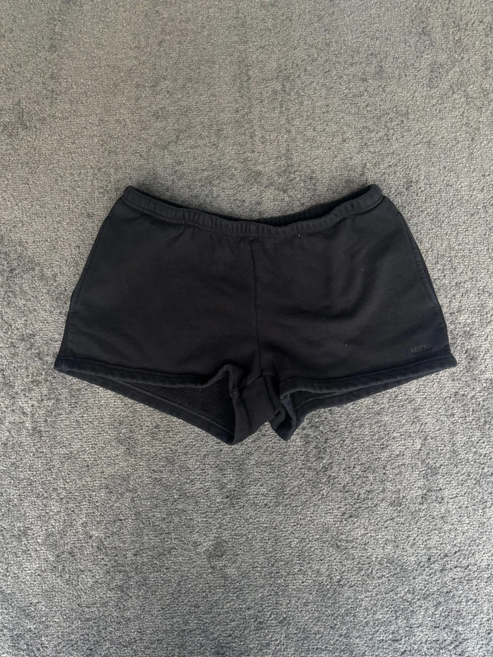 Aritzia Boyfriend Fit Shorts Women's Size Medium Black Sweatfleece Elastic Waist - Image 1 of 4
