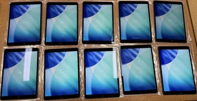 Lot of 10 Apple iPad Air 3 | A2152 256GB Space Gray | ENGRAVED WITH WHITE SPOTS - Image 1 of 4