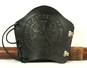  Armschutz Bogensport Leder schwarz Kompass Runen Bogenstulpe VEGVISIR Wikinger - Bild 1 von 6