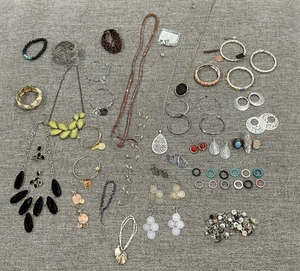 Persönliche Sammlung Modeschmuck Konvolut viele Teile unbedingt Bilder ansehen schneller Versand - Bild 1 von 17