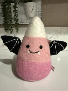 Halloween Wool Pink Bat Candy Corn - Picture 1 of 3
