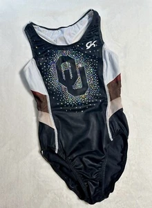 OU Universidad de Oklahoma NCAA Big 12 Gimnasia GK Leotardo PRONTO Atleta Usado - Imagen 1 de 9