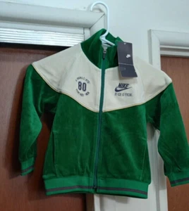 NIKE RUNNING CENTER RACE OFFICIAL POINT WEST TRACK GREEN TRACK JKT SIZE 110 NWT - Picture 1 of 5