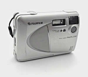 Fuji finepix 2200 digital camera - untested - Picture 1 of 8