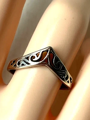 Silver Tone Filagree V Shaped Ring Size 7.5 - Image 1 of 4