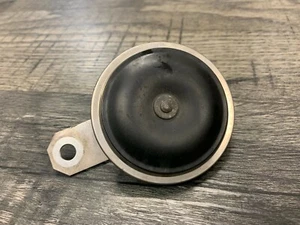 Suzuki 2004 2005 GSXR600 GSXR750 2003 2004 GSXR1000 OEM Horn - Works * - Picture 1 of 2