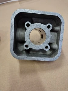 Cilindro Minarelli P6 50 50cc rafreddato a liquido NUOVO - Foto 1 di 9