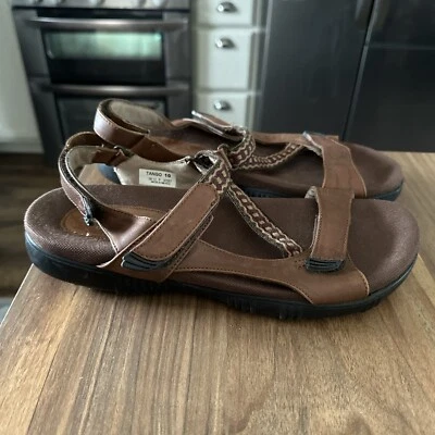 Sandalias de golf Sandbaggers Tango para mujer talla 10 marrón sin clavos 3 correas de gancho y bucle Foto 1 de 4