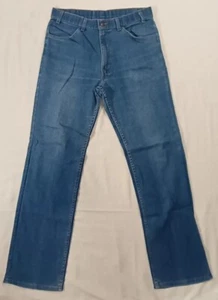 Levi's dunkelblaues Etikett mit einem Skosh mehr Platz gemessen 33" x 32" - Bild 1 von 12