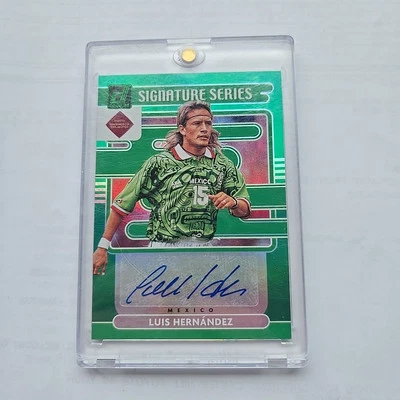 Luis Hernández México Auto Donruss Mundial Qatar 2021-22  Foto 1 de 4