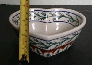 VTG Boleslawiec Heart Shaped Bowl 6" Evergreen Pattern Polish Potter (RJ) - Picture 1 of 10