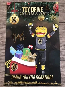 OCCASIONE 2018 FIRMATA! TOY DRIVE VEGAS GOLDEN KNIGHTS POSTER RINGRAZIAMENTO AUTOGRAFATO - Foto 1 di 1