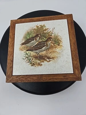 Azulejo de cerámica trivet de gallo euroasiático vintage enmarcado en madera hecho en EE. UU. Foto 1 de 4