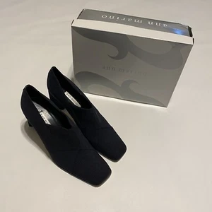 Ann Marino Sz 9M What Gives Cellular Stretch Navy Pump Shoes Block Heels NEW - Picture 1 of 12