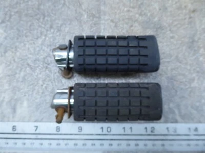 Honda CB550SC Nighthawk H443-2 1983. estriberas pasajero trasero Foto 1 de 4