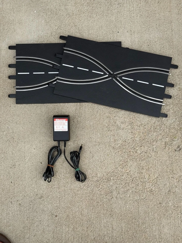 Carrera Exclusiv Evolution 1:24 2 Crossover Tracks & Power Supply Lot 3 pieces - Image 1 of 4