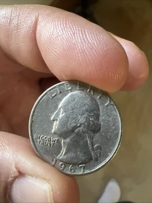 RARE 1967 QUARTER DOLLAR UNITED STATES OF AMERICA NO MINT MARK LIBERTY COIN - Image 1 of 4