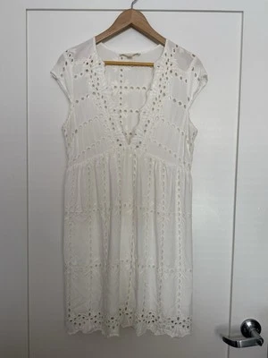 Mini Vestido Lovestitch Talla M Blanco Bordado Ojales Cuello en V Boho Playa Verano Foto 1 de 4