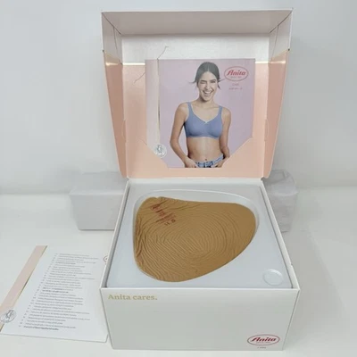 Prótesis de mastectomía con forma de mama Anita Cares cenefa piel café 1052X talla 90 7 Foto 1 de 4