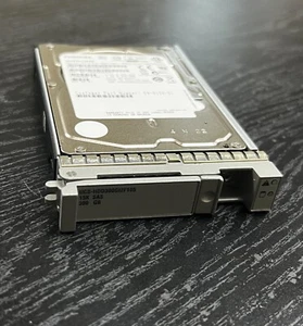 CISCO UCS-HDD300GI2F105 15K SAS 300GB MK3001GRRB HDEAA00JAA51 58-0138-01 - Picture 1 of 2