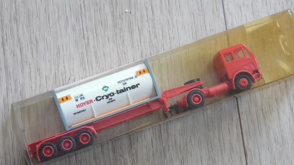 Herpa  811363  Werbung "Hoyer"  Cryo-tainerTank-Container TiefladerSZ 1:87 - Bild 1 von 1