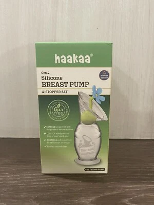 Extractor de leche manual de silicona Haakaa Gen 2 con base de succión y tapón azul 4 oz Foto 1 de 4