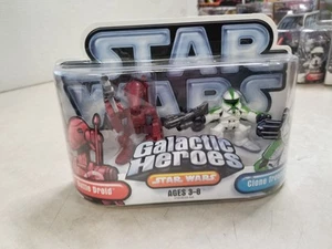 Hasbro Star Wars Galactic Heroes Battle Droid and Clone Trooper - Picture 1 of 3